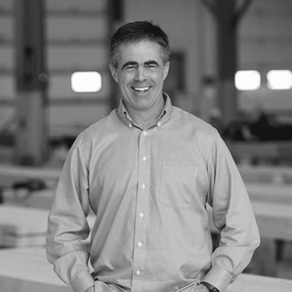 Rencontrez les membres du conseil d'administration de CWC, qui dirigent l'industrie du bois grâce à leur expertise et à leur esprit d'innovation. En savoir plus sur leur vision et leur leadership.